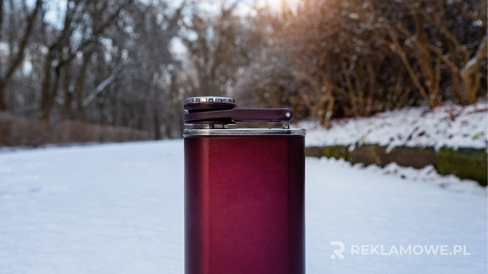 Nowoczesny termos promocyjny